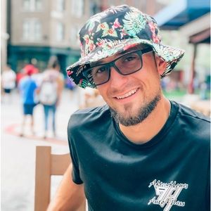 Meet your Posher, Collin